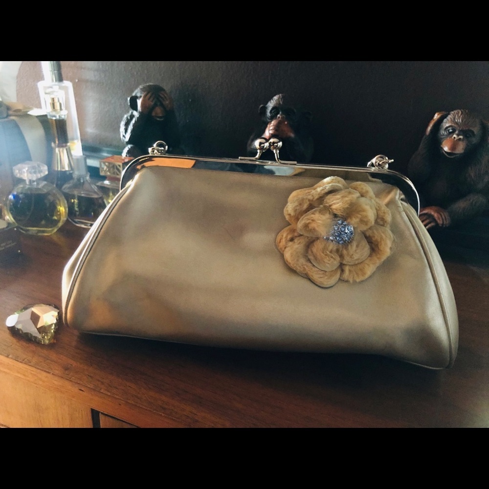 LIZ CLAIBORNE VINTAGE GOLD HANDBAG
